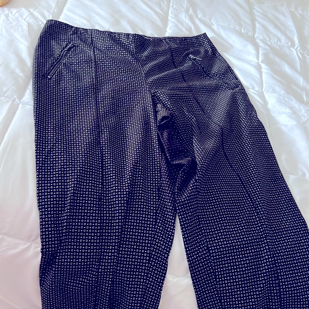 Black Alexa Capri Length pants / pull on / Size 18